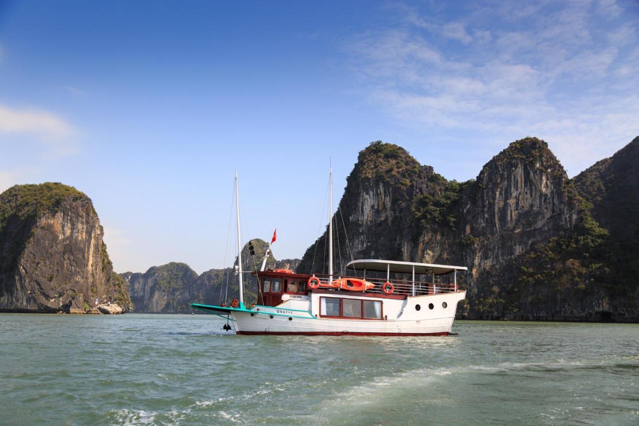Emeraude Classic Cruises Ha Long Exterior photo